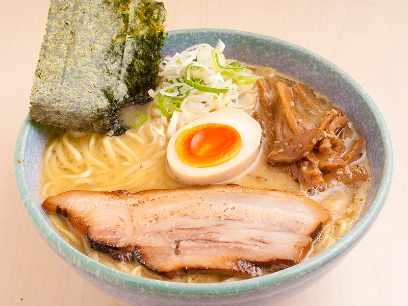 信州濃厚鶏白湯ラーメン